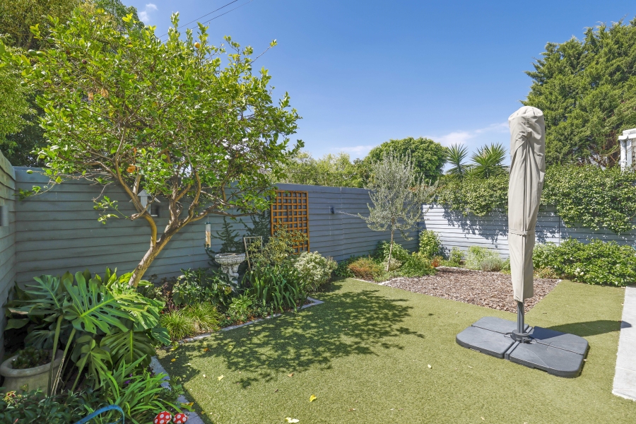 2 Bedroom Property for Sale in Claremont Western Cape